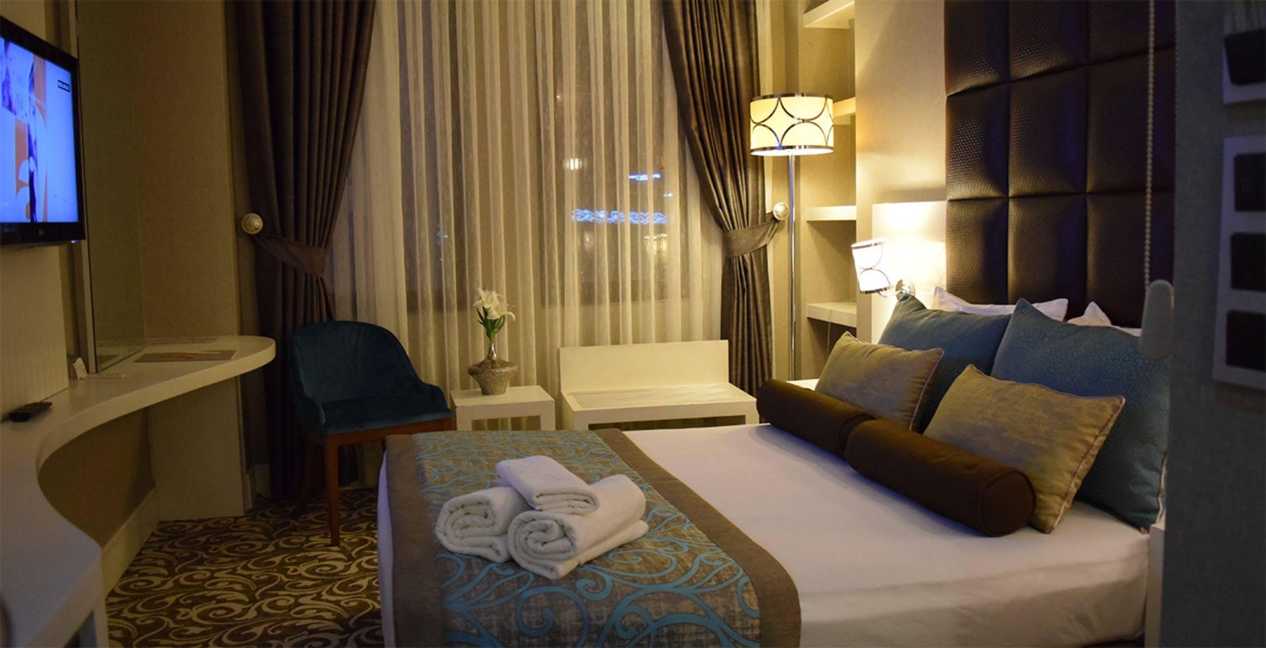 Taksim Line Hotel Estambul Exterior foto